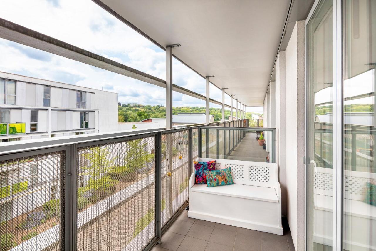 Stunning Apartment With Underground Parking! Londres Extérieur photo