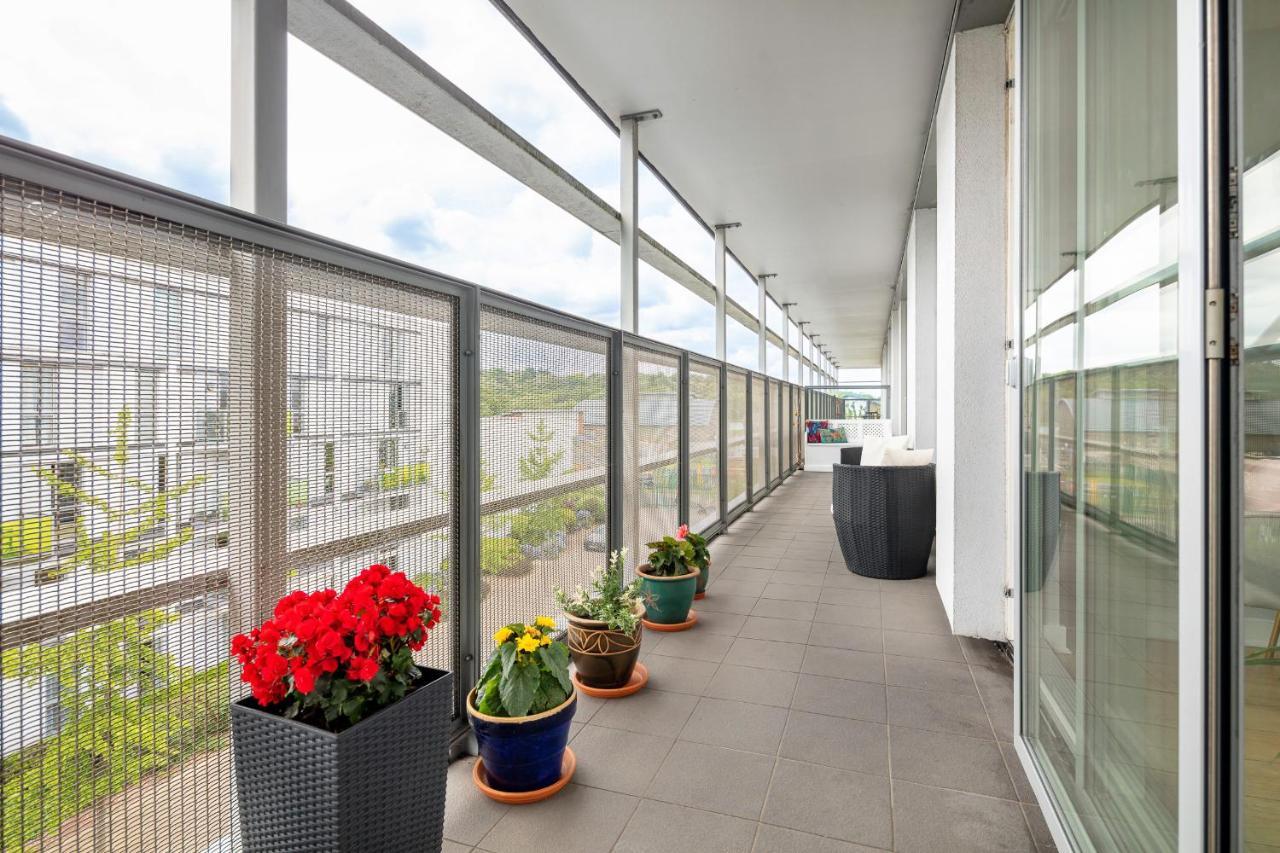 Stunning Apartment With Underground Parking! Londres Extérieur photo