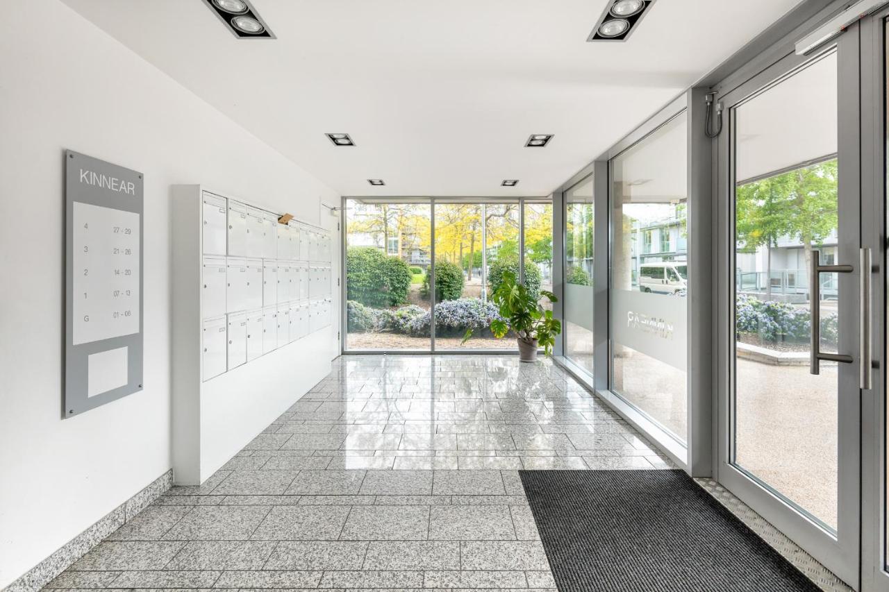 Stunning Apartment With Underground Parking! Londres Extérieur photo