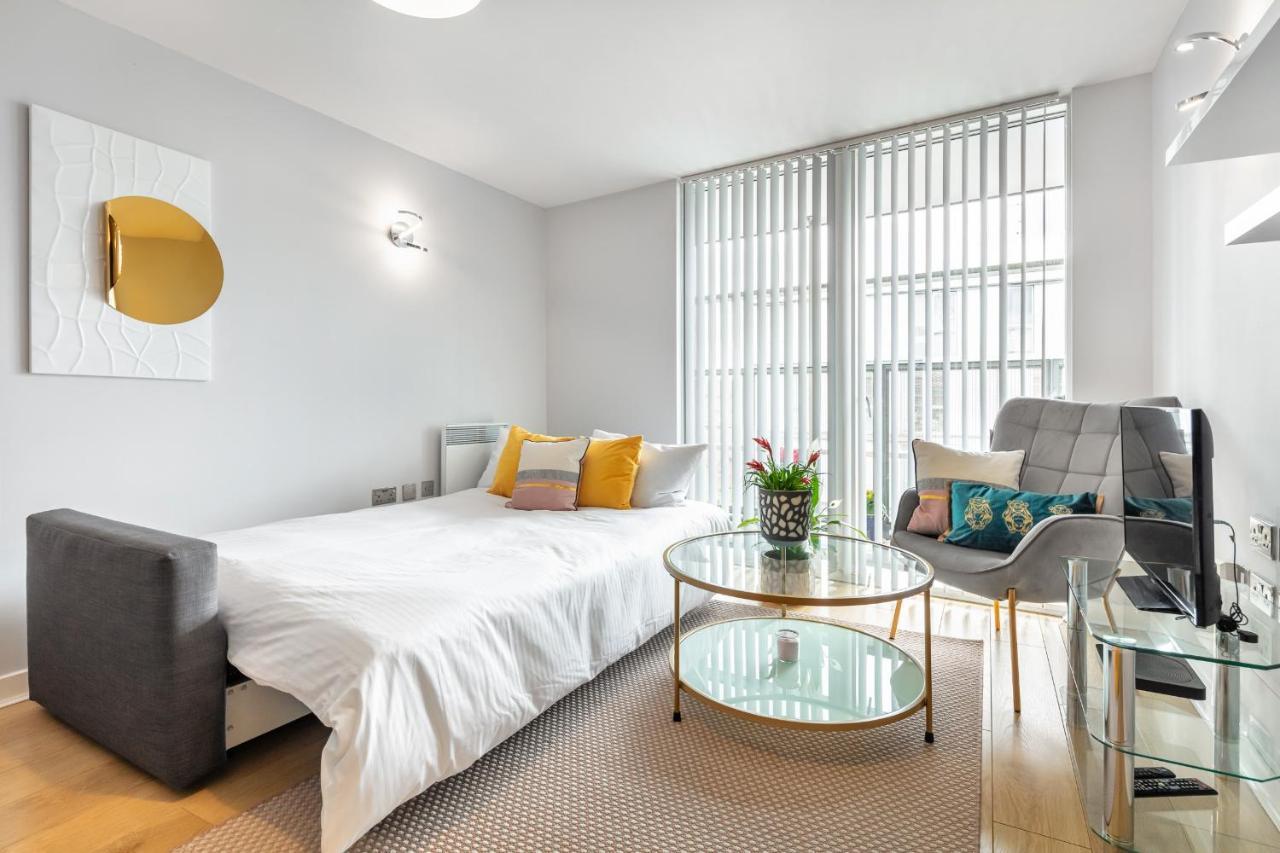 Stunning Apartment With Underground Parking! Londres Extérieur photo